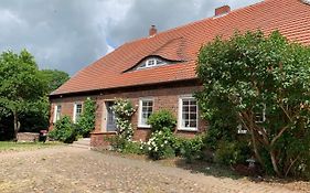 Nussbaumhof mit Koppel